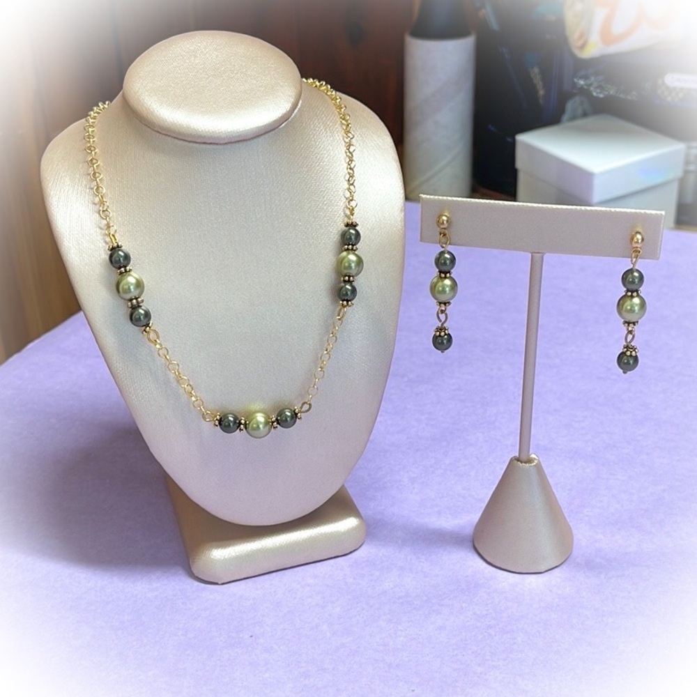 💕Handmade Pearl Necklace & Earrings Set💕